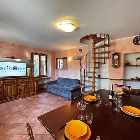 Garden's - Larihome A79 Apartment